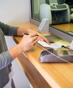 Ukradli jej tożsamości i zaciągnęli kilkanaście pożyczek. Nabrał się też bank