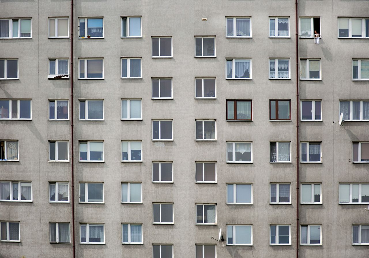 Łódź: 4-latek wypadł z szóstego piętra. Nie żyje