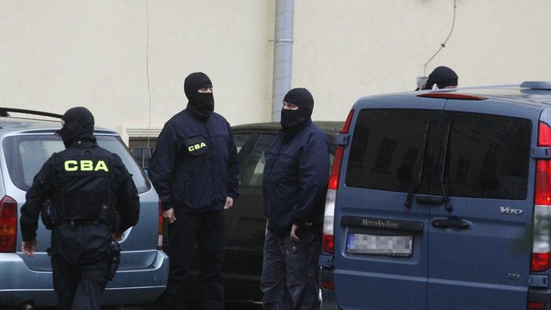 CBA zatrzymało we wtorek 6 osób, w tym byłego wiceszefa ABW