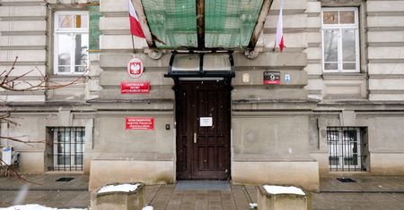 Miliony z CBA wydane na hazard? Kasjerka miała wynosić pieniądze w reklamówce