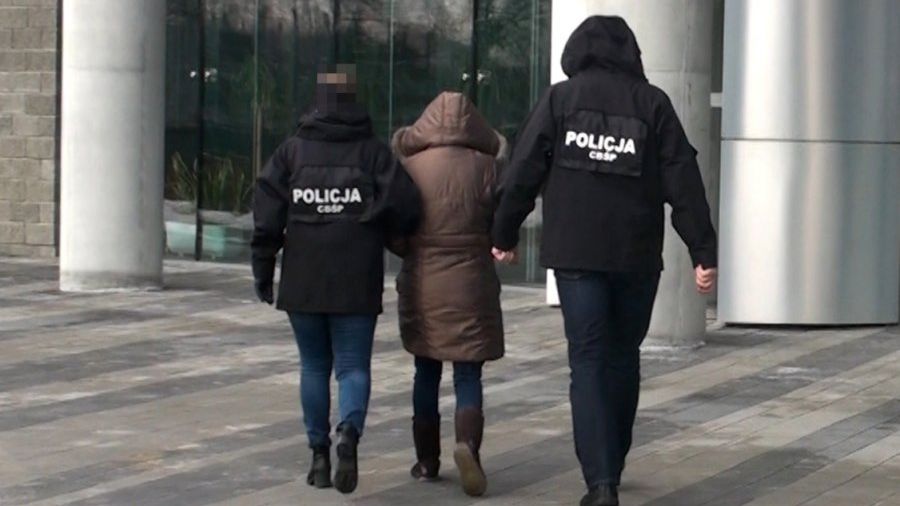 Funkcjonariusze zatrzymali łącznie pięć osób (zdjęcie ilustracyjne).