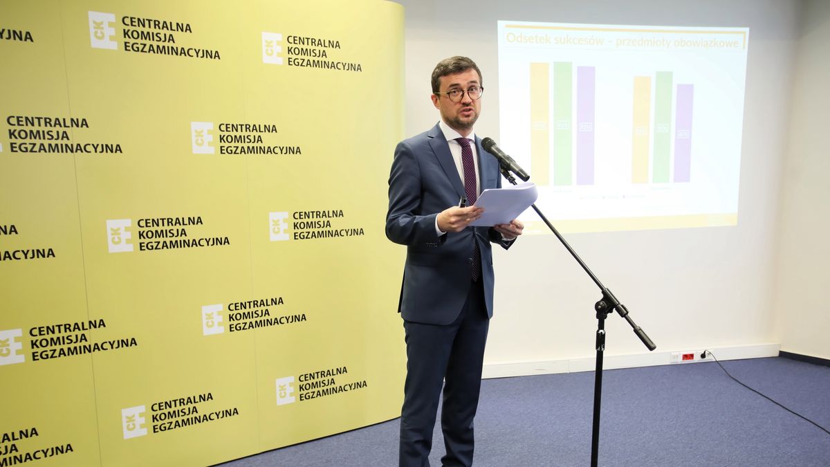 Wyniki matur 2019. Na zdj. Dyrektor CKE Marcin Smolik