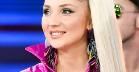 Cleo na minutę zarabia więcej niż przeciętny Polak w tydzień! Czyste szaleństwo, kwota ścina z nóg
