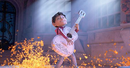 Program TV na dziś - "Coco", "Bridget Jones 3", "Spectre" [02.11.2019]