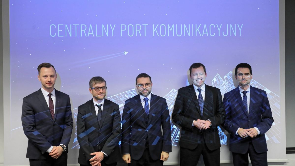 Paweł Malepszak - pierwszy z prawej