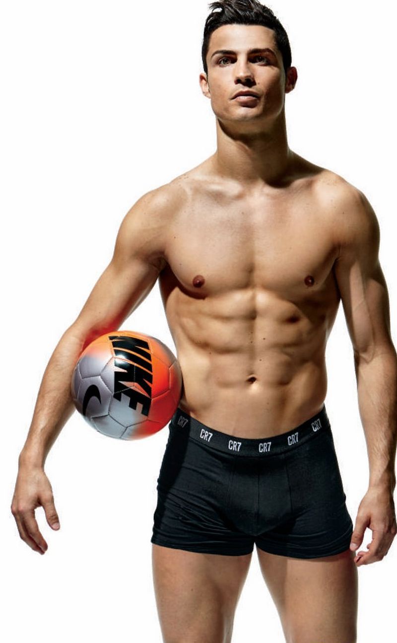 Cristiano Ronaldo najbardziej wysportowanym mężczyzną według Men's Health
zdjęcie: Men's Health