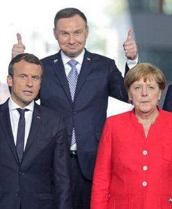 Jak Duda pozował do zdjęć w Brukseli. Andrzej Dera: to naturalny gest
