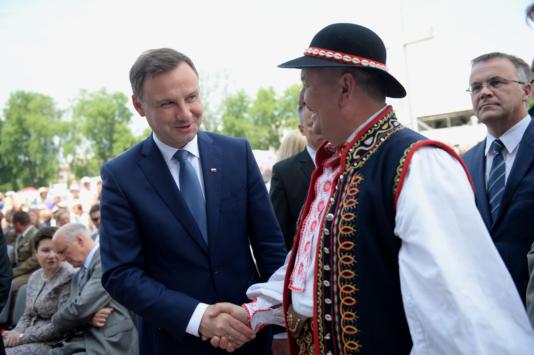 Eksperci twierdzą, że spadek poparcia nie powinien martwić Dudy