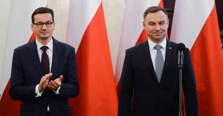 Opozycja narzeka, ale Polacy zadowoleni. Nowy sondaż