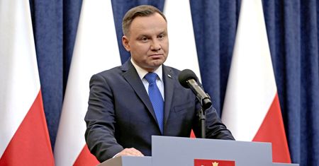 Andrzej Duda liderem sondażu dla WP