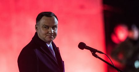 Prezydent coraz bardziej wyrazisty. Nowy sondaż