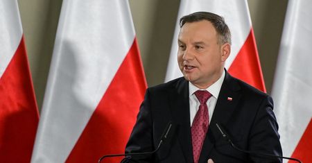 Wybory prezydenckie a koronawirus. Sondaż i mobilizacja zwolenników Andrzeja Dudy