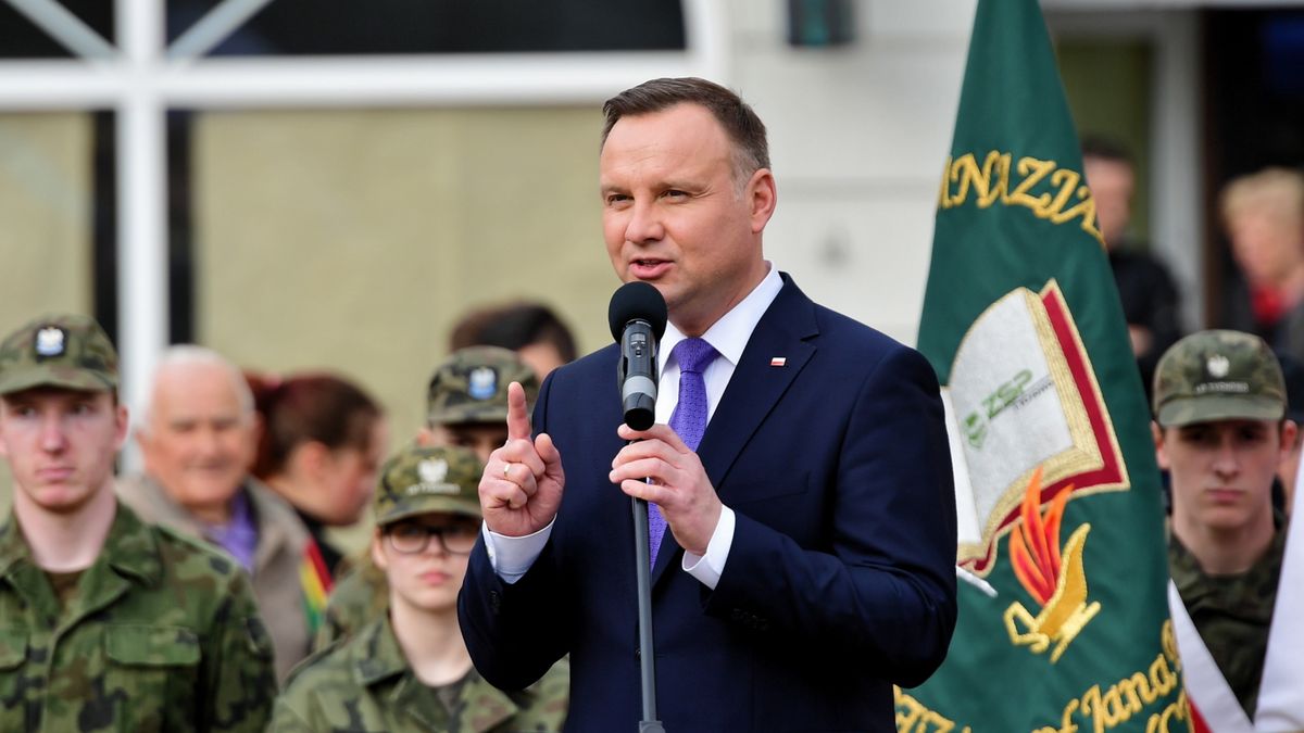 Prezydent przyznaje, że organizacja okrągłego stołu na Stadionie Narodowym jest niefortunna.