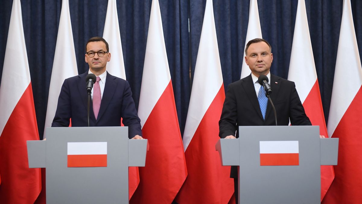 Prezydent zwlekał z ogłoszeniem decyzji do ostatniej chwili. Na konferencji towarzyszył mu m.in. premier.