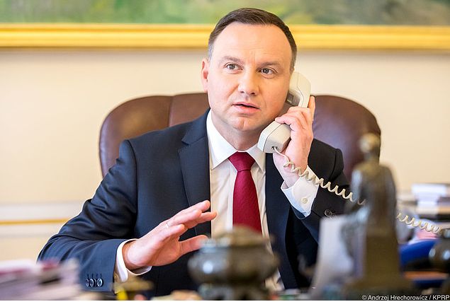 Koronawirus w Polsce. Prezydent Andrzej Duda na łączach ze światowymi przywódcami