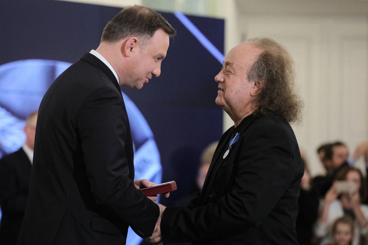Józef Skrzek przyjął medal od prezydenta Andrzeja Dudy. Ostatecznie oddał odznaczenie