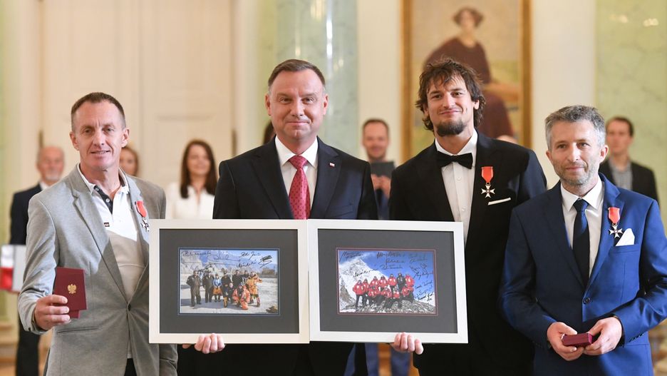 Prezydent Duda z himalaistami.