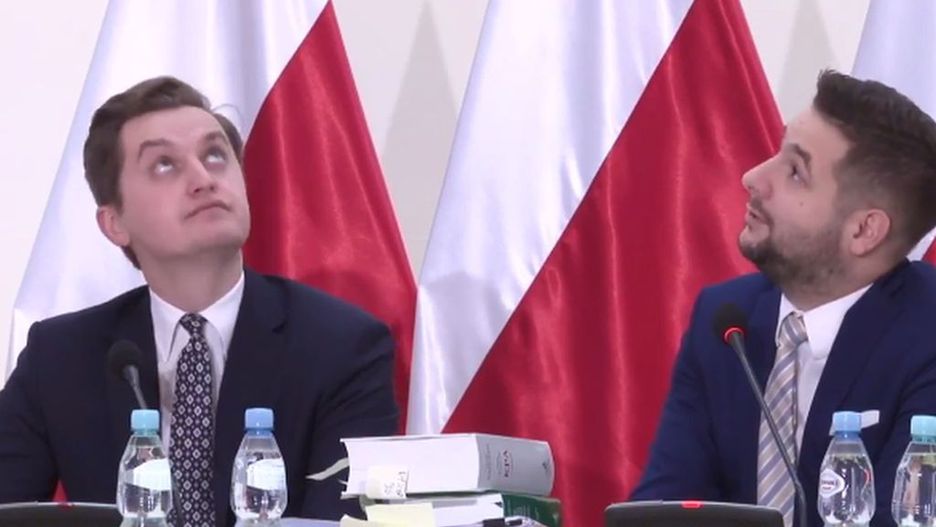 Sebastian kaleta i Patryk Jaki na Komisji Weryfikacyjnej.