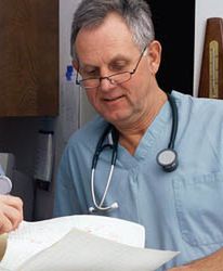 Ograniczenia czasu pracy lekarzy to fikcja