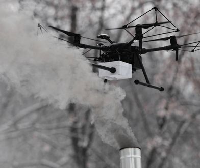 Strażnicy szukają śmierdzieli dronami-niuchaczami. Jak masz piec, musisz ich wpuścić do siebie