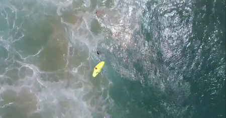 Tonących chłopców uratował dron. Pierwsza taka akcja na świecie