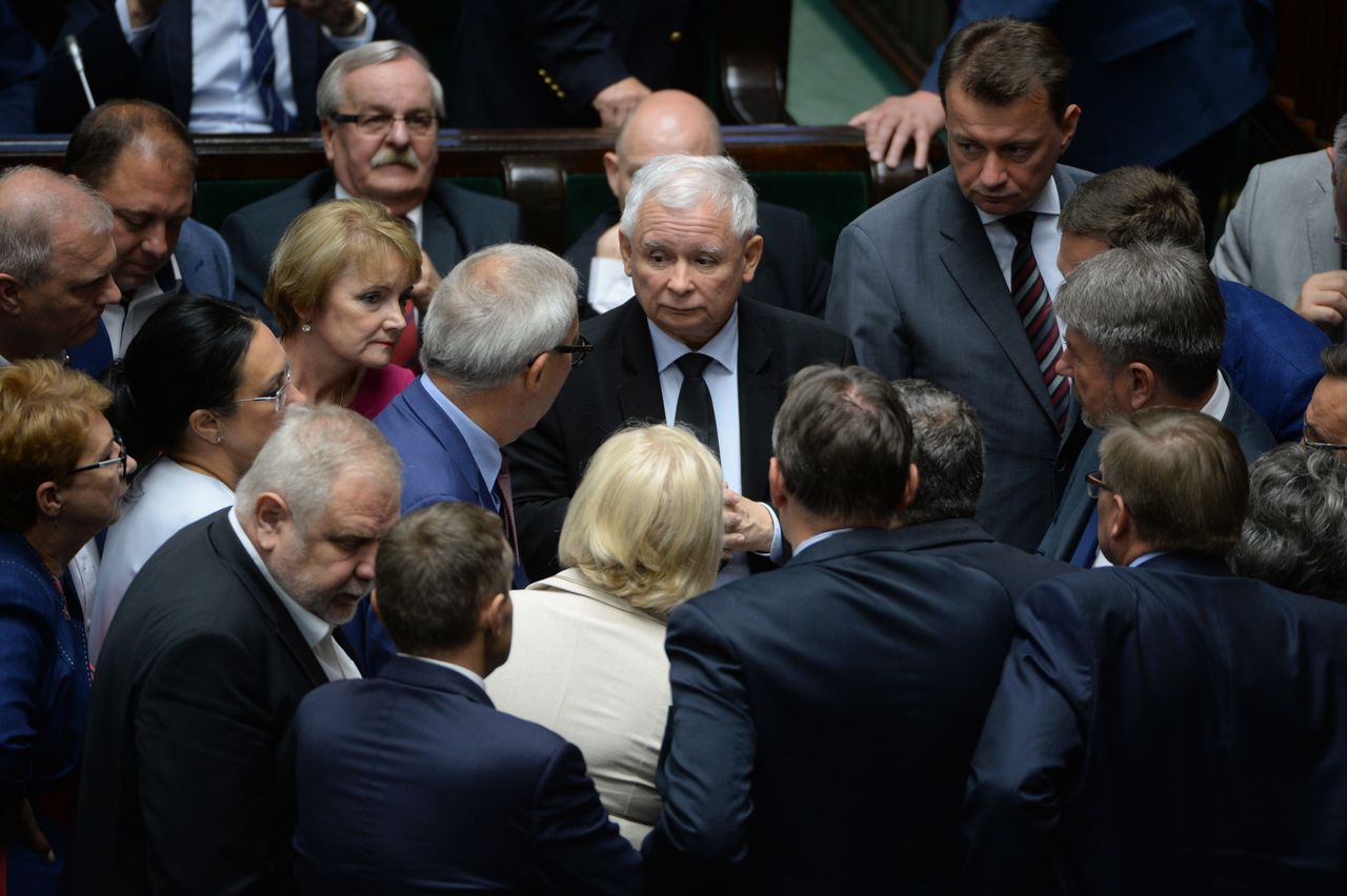Wiadomo, co Kaczyński miał powiedzieć swoim posłom po wecie. Oto plan PiS