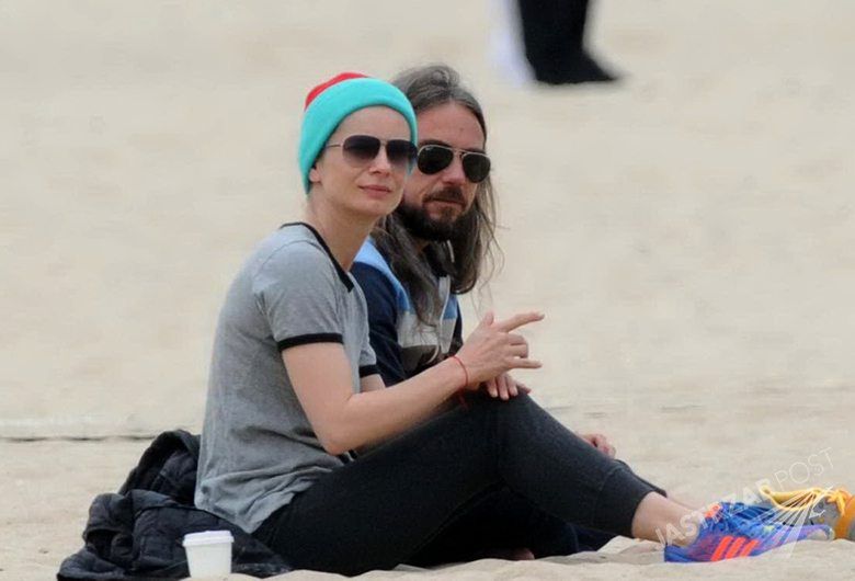 Magdalena Cielecka i Dawid Wajnatraub, spacer na plaży, fot. Paparazzi