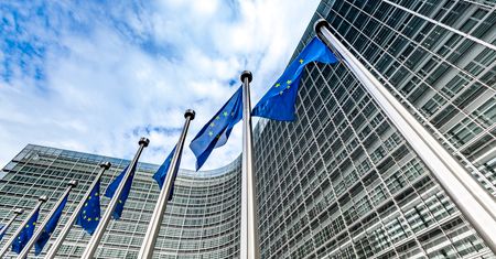 Nowe Perspektywy dla Prawa do bycia zapomnianym Komisja Europejska odpowiada na inicjatywę Roberta Szustkowskiego