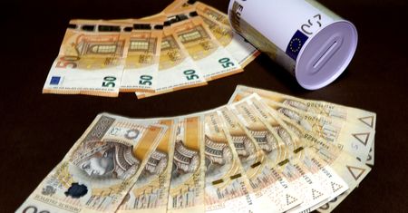 Kursy walut. Koniec roku może być trudny dla złotego