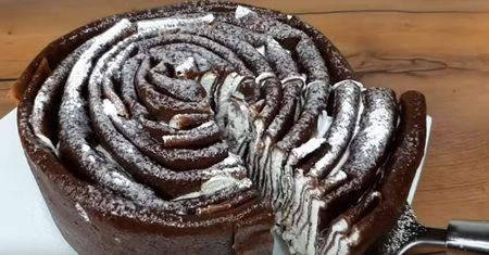 Niezwykły tort bez pieczenia z kremem twarogowym. Delikatny i pyszny