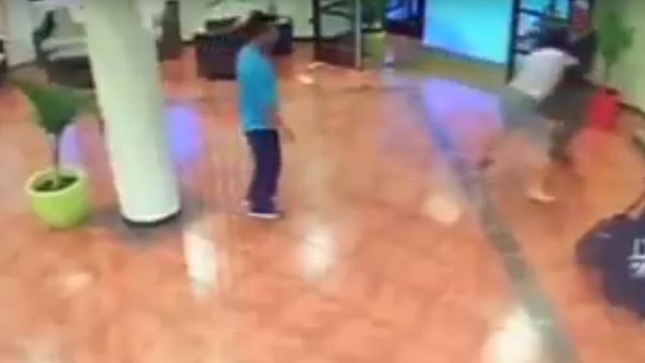 Agresywny mężczyzna to były mąż kobiety