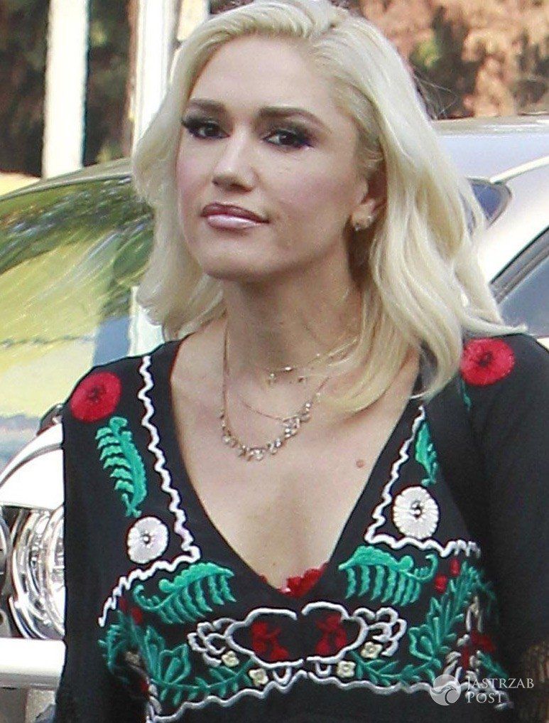Gwen Stefani wychodzi z kościoła