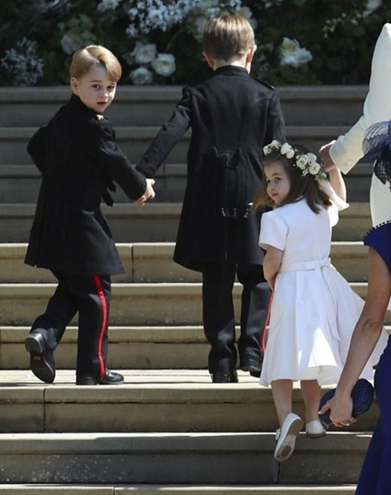 Książę George i księżniczka Charlotte na ślubie Meghan Markle i księcia Harry'ego