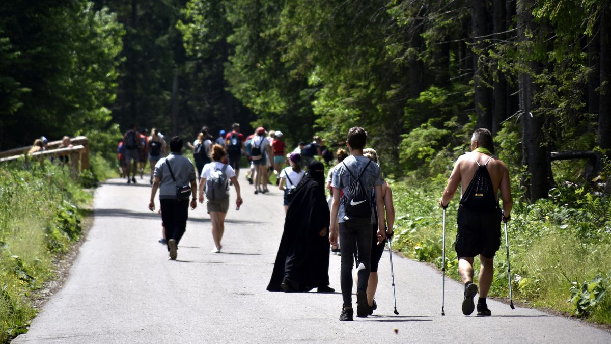Arabscy turyści na trasie do Morskiego Oka