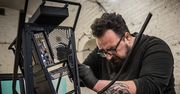 Polak tworzy niezwykłe obudowy do komputera. Jego praca waży 300 kg!