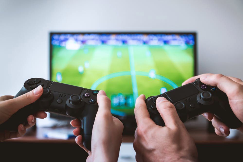 Gry na PC, Xbox i PS4 taniej do 75%. Gry do 100 zł i darmowe gry do zgarnięcia