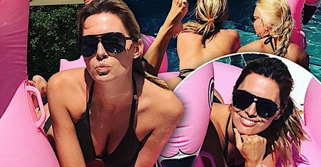 Agnieszka Hyży kipi seksem! Jej gorące zdjęcia w bikini na dmuchanym flamingu to prawdziwa torpeda! Nie pozuje sama