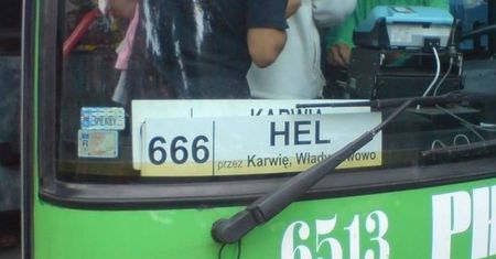 Autobus linii 666 na Hel. Apel do PKS Gdynia o zmianę numeru, bo uderza to w "chrześcijański porządek państwa"