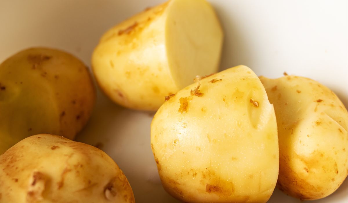 Użyj ziemniaka przy sprzątaniu, a efekty cię zaskoczą - Pyszności; Fot. Adobe Stock