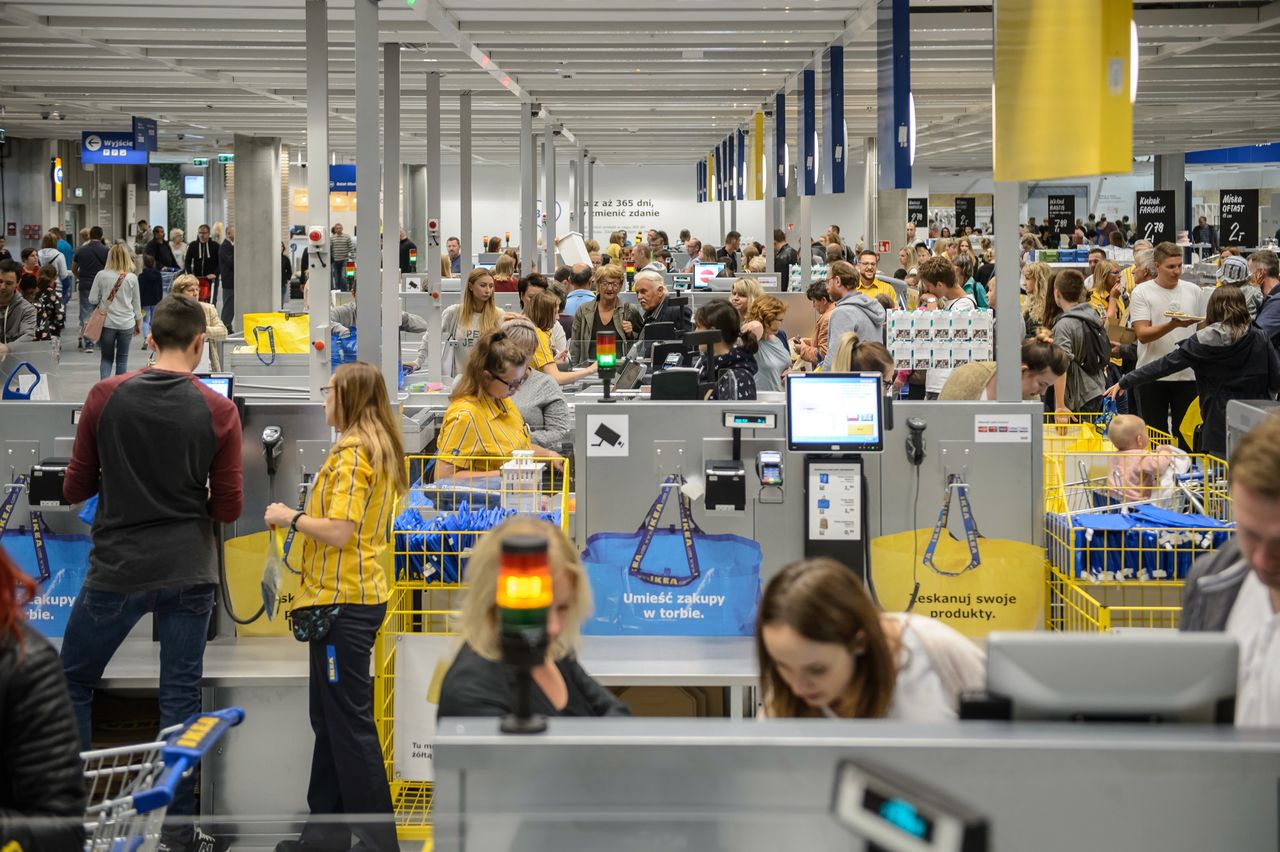 Mężczyzna zwolniony z IKEA zabrał głos. "Szanuję każdego człowieka"