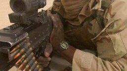 Amerykański żołnierz podczas burzy piaskowej (fot. AFP)