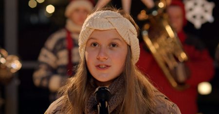 Magiczne święta Kacpra i Emmy (2014)