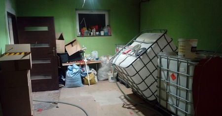 Handel nielegalnym tytoniem. KAS i CBŚP zabezpieczyła towar wart 1,5 mln zł