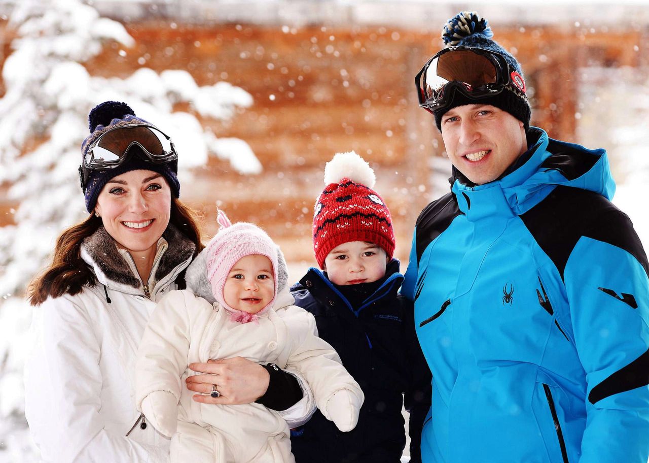 Księżna Kate i książę William z dziećmi na feriach w Alpach