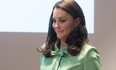 Panika w Wielkiej Brytanii. Księżna Kate może zaraz urodzić