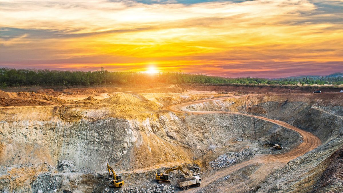 Sierra Gorda zarabia, ale musi spłacać olbrzymie pożyczki