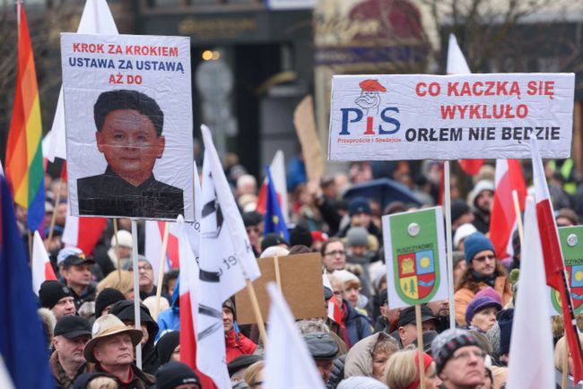 "Co kaczką się wykluło, orłem nie będzie"