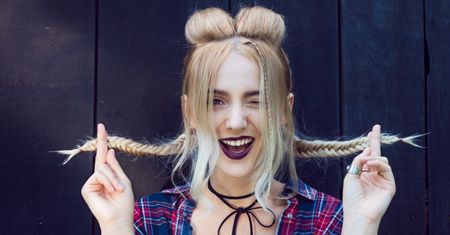 Fajne fryzury – jak zrobić świetną fryzurę w kilka minut?