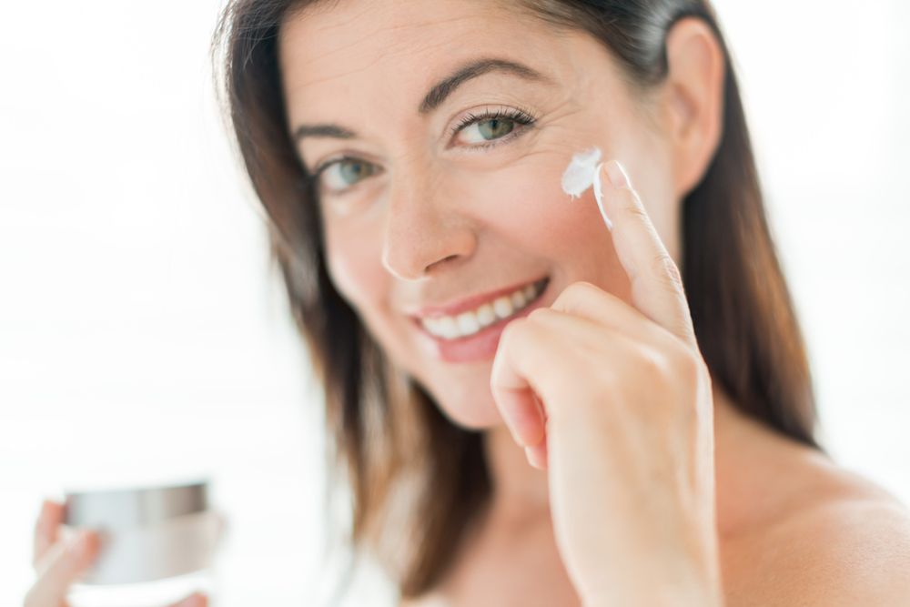 Jak zachować młody wygląd na dłużej? Postaw na pielęgnację anti-aging