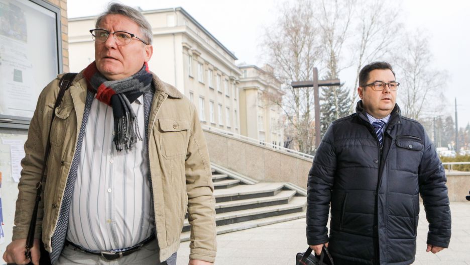 Koronawirus w Polsce. Sędzia Zbigniew Łupina (L) jest zakażony koronawirusem (zdj. arch.)